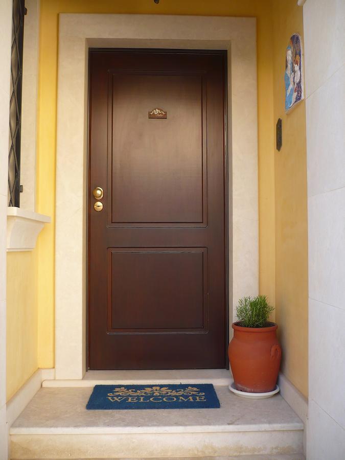 Molo Di Levante - Rent Apartment Марина-ді-Рагуза Екстер'єр фото